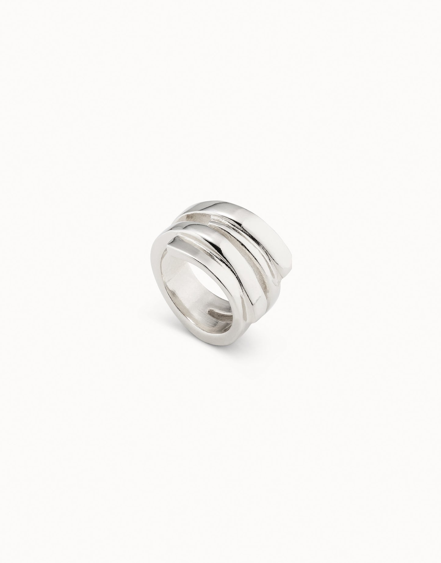 Anillo irregular bañado en plata de ley