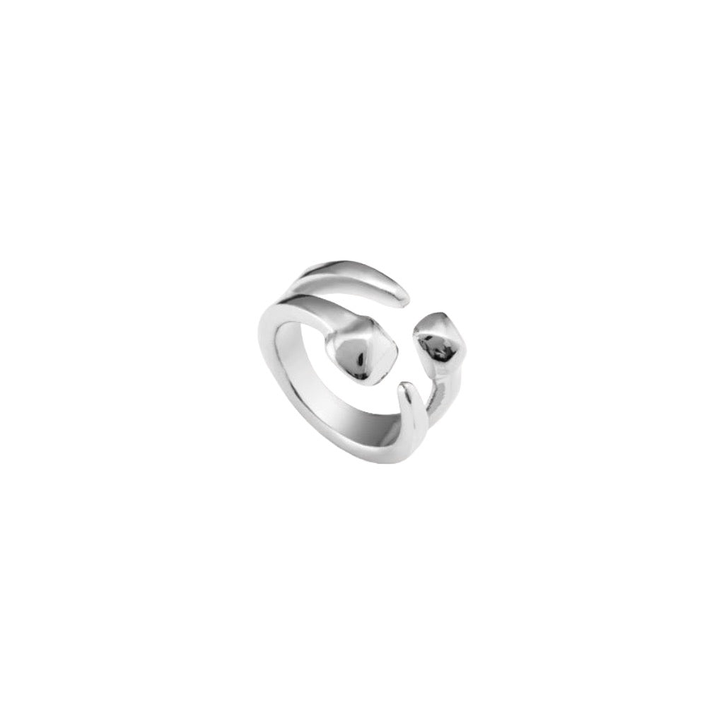 Anillo bañado en plata abierto con 2 cabezas de clavo