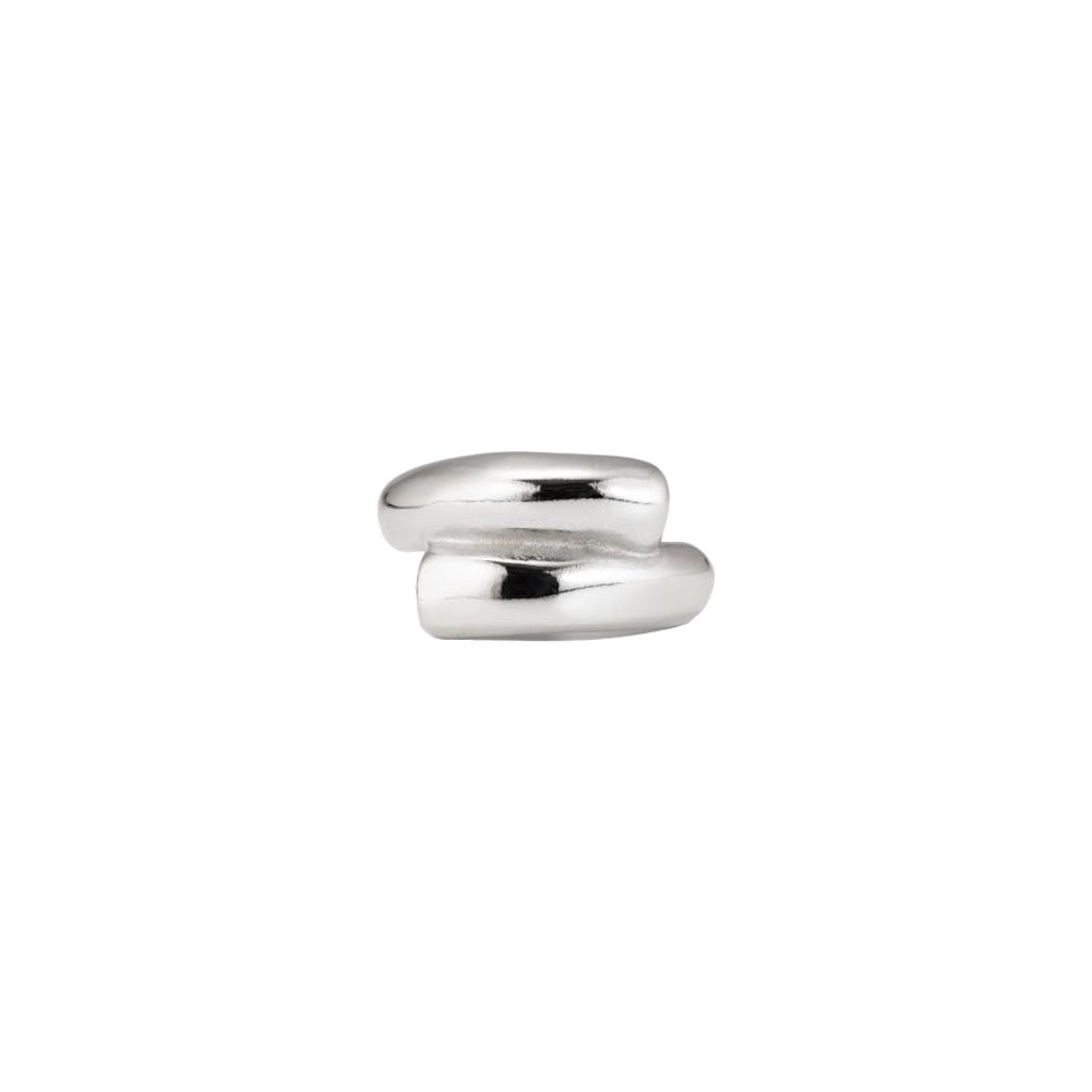 Sterling silver plated ring with a tubular shape closed in the center