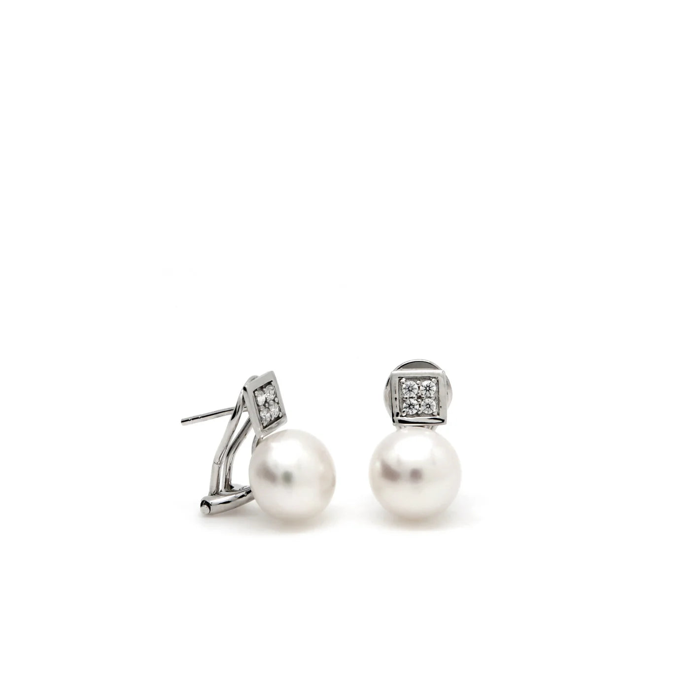 Square design pearl earrings on top
