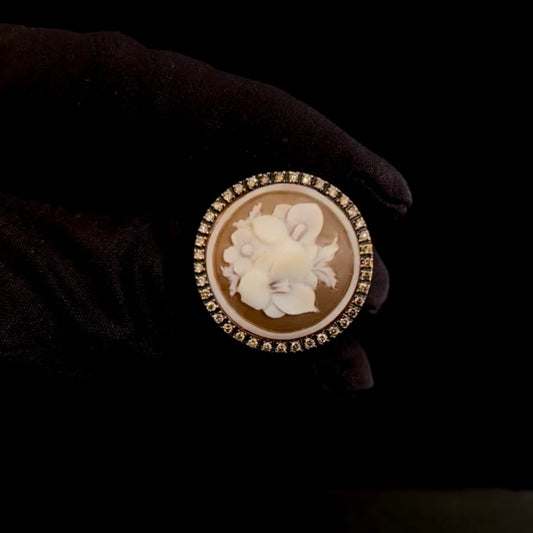 Anillo oro rosa 28 ktes diamantes browns y camafeo