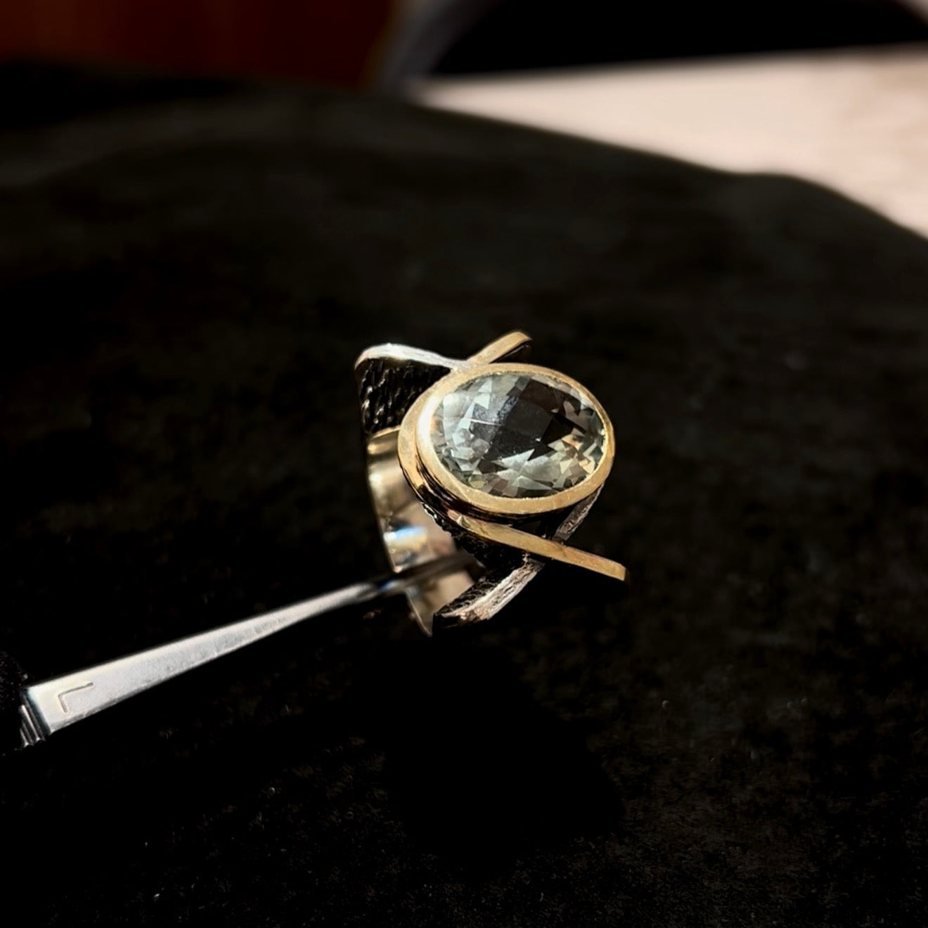 Anillo styliano plata oro 18 ktes puedra natural