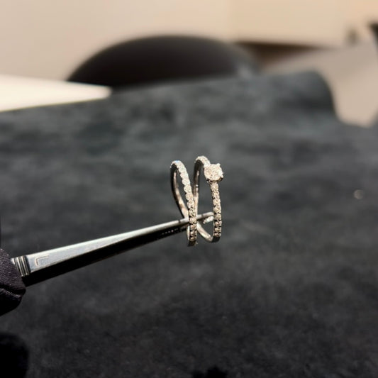 Anillo oro blanco 18 ktes y diamantes