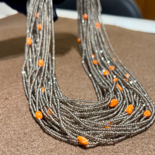 Collar Eva Nueva quarzo Fume y coral