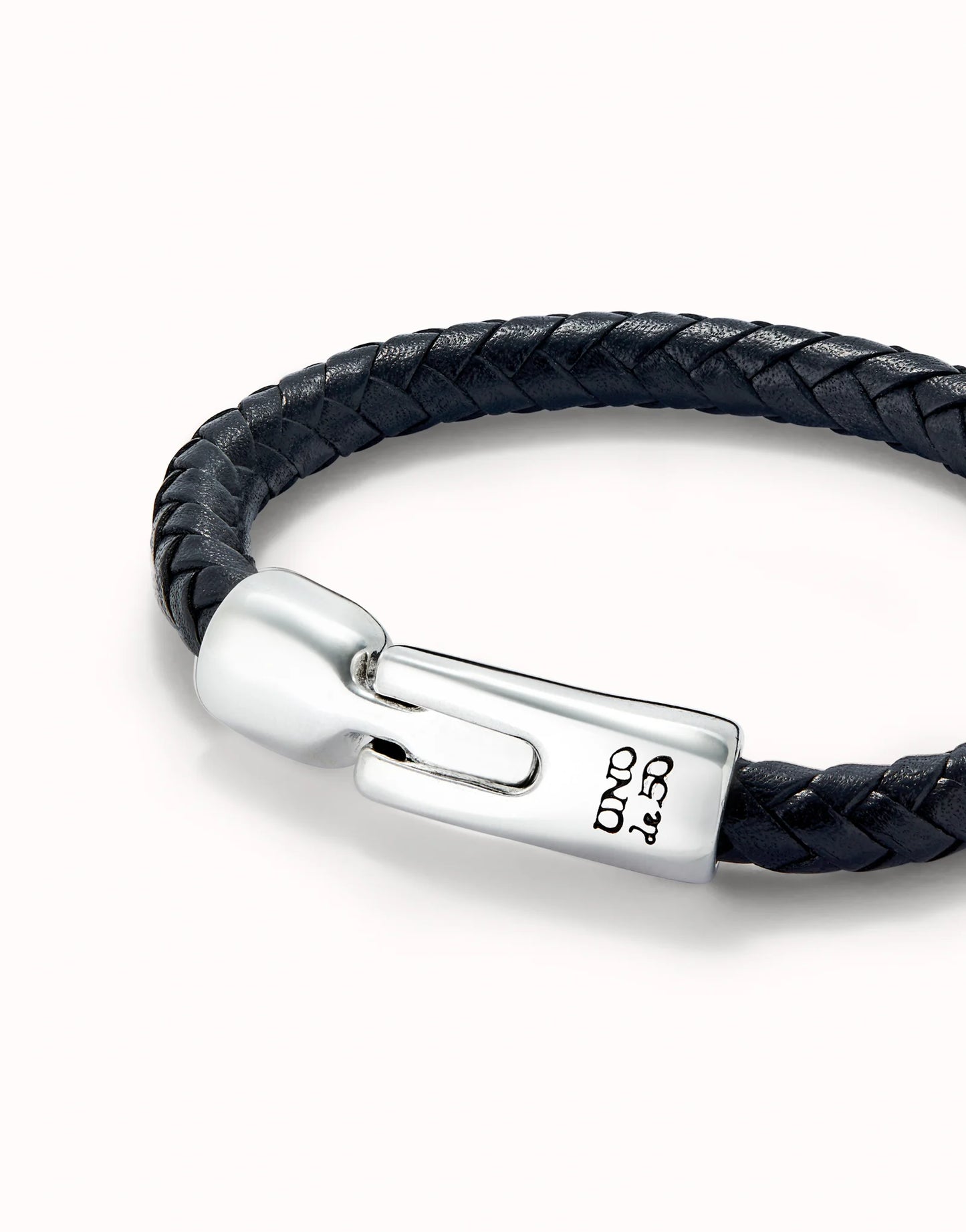 Polsera de cuir tubular, trenada amb tancament banyat en plata de llei 