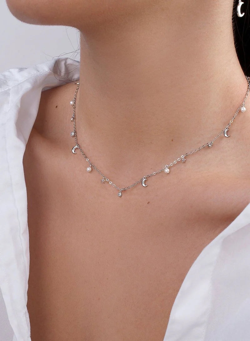 Necklaces with pendants in silver, varied design